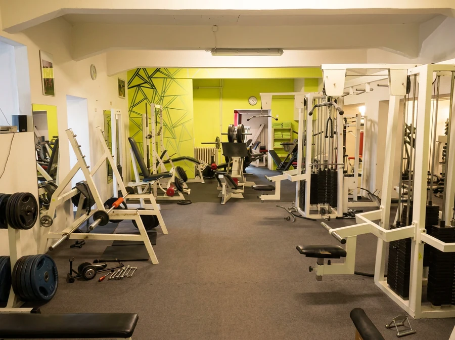 Pohled do posilovny